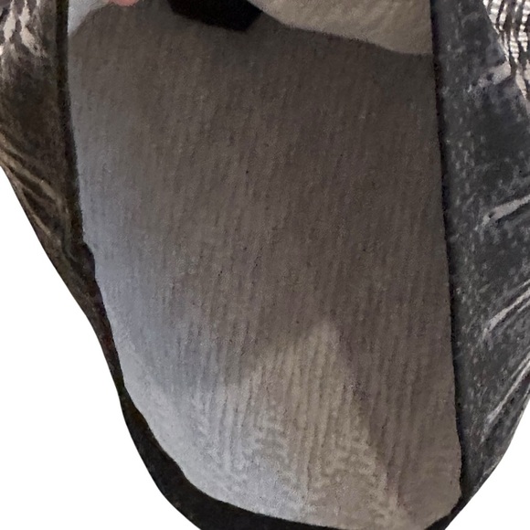 Athleta Mini Skirt Women's XS Chevron A-line Golf Black Gray Fleece  Lined - Picture 2 of 8